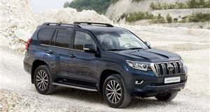 Toyota updates Land Cruiser for 2018 with more tech and style