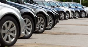 Government urged to scrap hybrid car ban