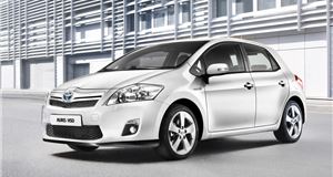 Hybrid Auris emits just 89g/km