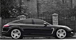 Footballer's spec Porsche Panamera announced