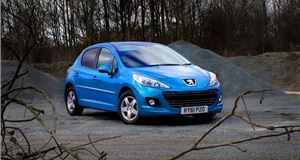 Learning to drive in: A Peugeot 207