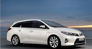 Toyota reveals Auris Touring Sports