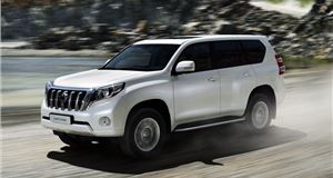 Toyota facelifts Land Cruiser