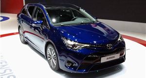 Geneva Motor Show 2015: Revised Toyota Avensis gets more technology