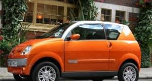 Electric car company opens new retail outlet