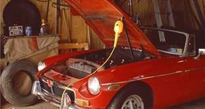 Cars 'should not be allowed to suffer during credit crunch'