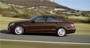 Mercedes model 'sets safety benchmark'