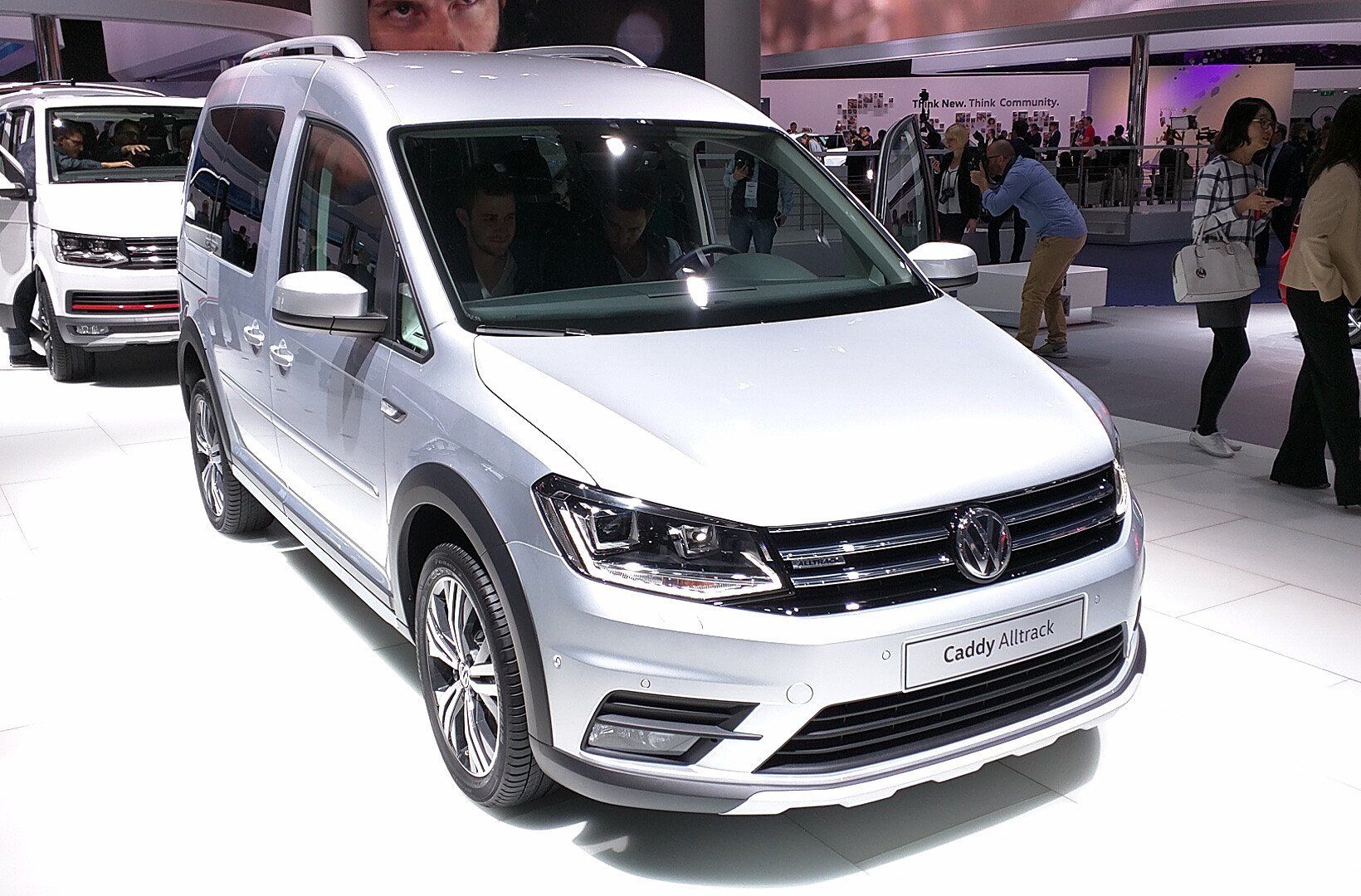 Volkswagen -caddy -alltrack -1