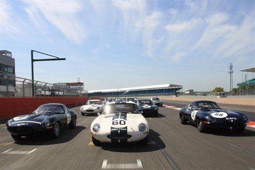 Jag E Types Silverstone 1 700