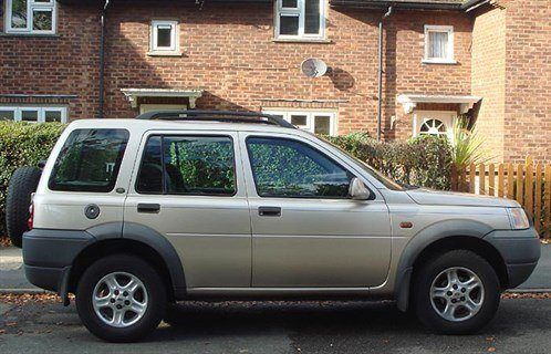 LR Fldr 2.5V6 Side 700