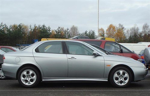 Alfa 156 Side Silver 700