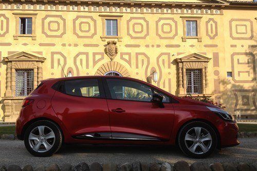 Renault Clio D CI90 Side FR V. Maschere