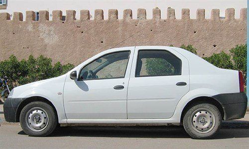 Dacia Logan Side Morocco 700