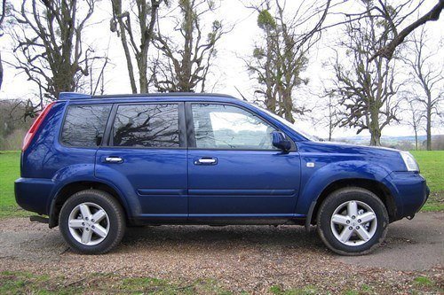 Nissan X Trail 2003 Side