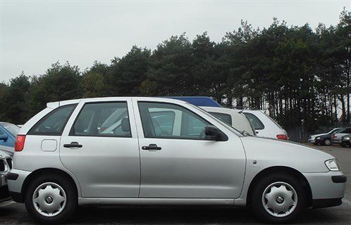SEAT Ibiza C 1997 Side 700