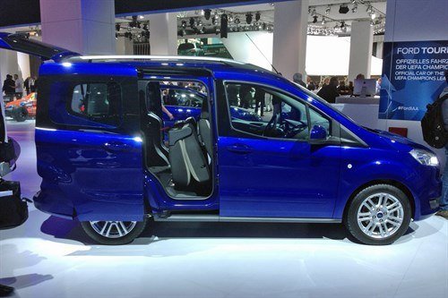 Ford Tourneo Courier Side