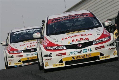 Hon Civic BTCC 2011 700