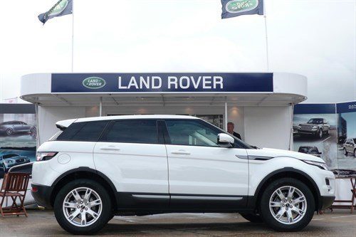 LR RR Evoque 5dr 2 Side SMMT 700