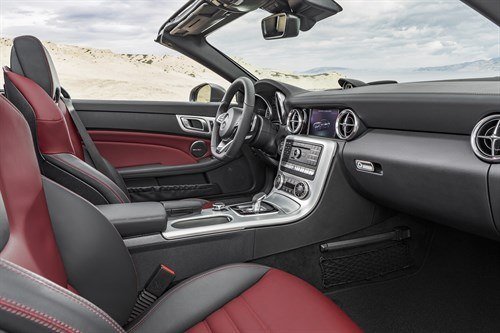 Mercedes -Benz SLC Cockpit