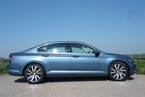 VW Passat Business Ed 2015 Side