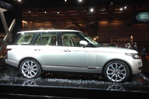 LR Range Rover 2013 Side Paris