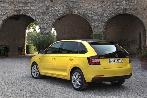 Skoda Rapid Spaceback R34 Yellow (1)