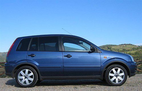 Ford Fusion 1.6TDCI Side 700