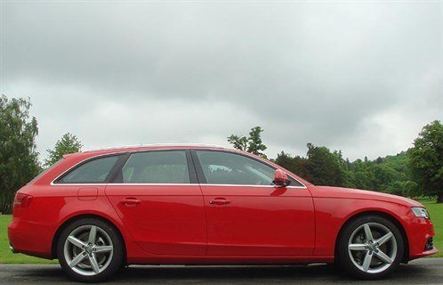Audi A4 B8 Av T Side 700 (1)