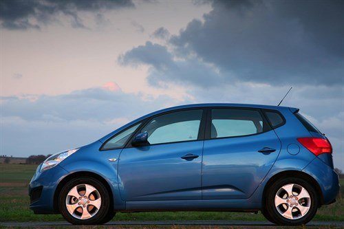 KIA Venga Side 2 700