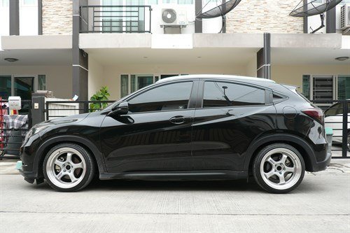 Honda HR-V Side Black Slammed