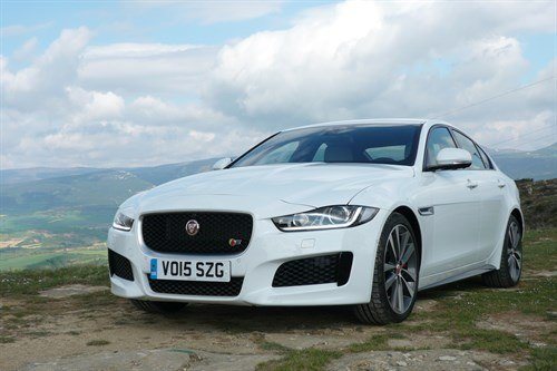 Jaguar XE F34 Close (1)