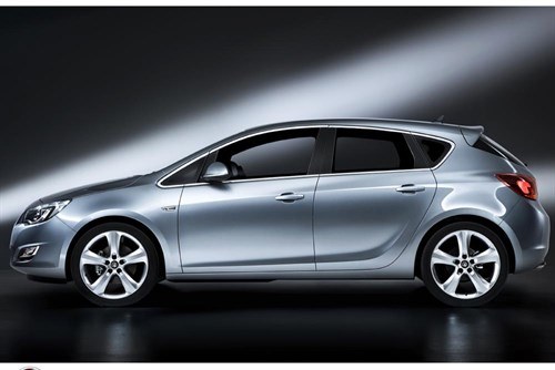 Vaux Astra J Side 2 700 (1)