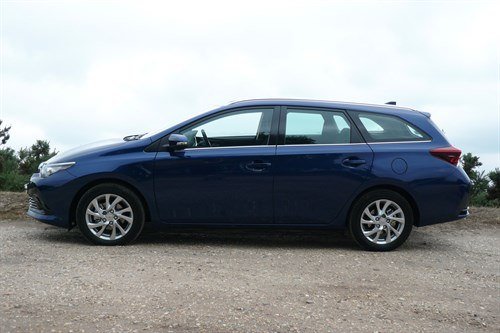 Toyota Auris Tourer Side