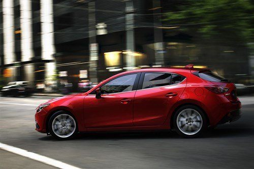 Mazda 3 Skyactiv Side Action (1)