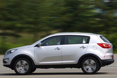 KIA Sportage 10 Action Side 700