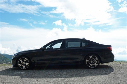 BMW 730Ld 2016 Side Mountains No Rail
