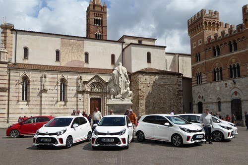 KIA Picanto 2017 Grosetto Town Square 1 (1)