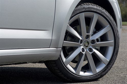 Skoda Octavia 2017 18 Inch Wheel (1)