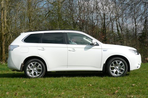 Mitsubishi Outlander PHEV Side