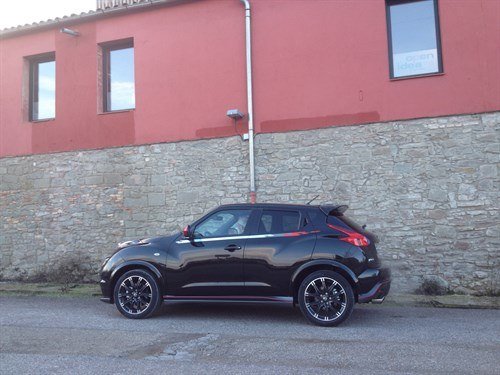 Nissan Juke Nismo Black Side