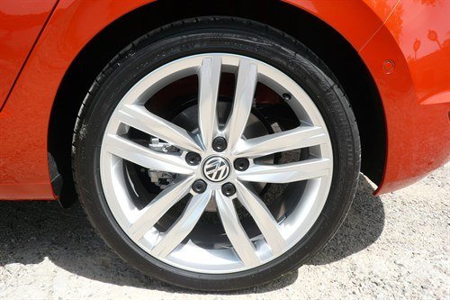 VW Golf SV 18 Inch Wheel