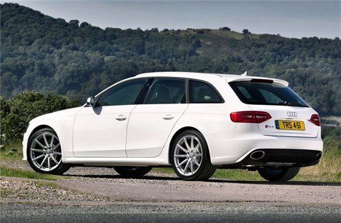 Audi -RS4-Avant -(7)