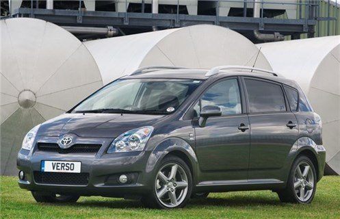 Toyota -Corolla -Verso -(4)