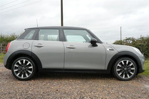 MINI 5 Door Cooper D Side