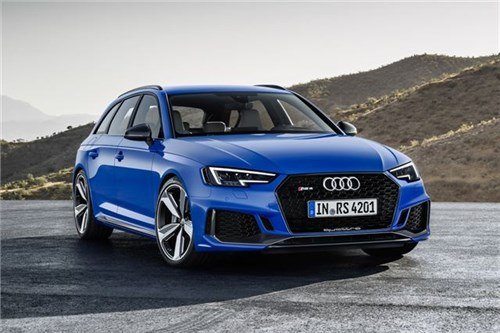 Audi -RS4-(1)