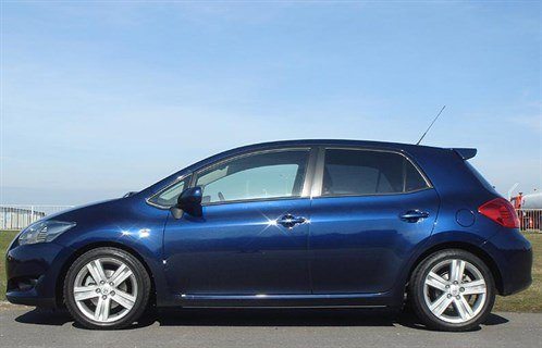 Toy Auris SR Side 700