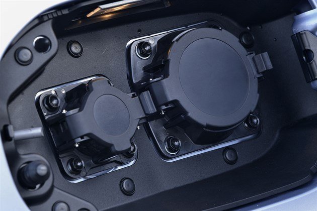 Mitsubishi Outlander PHEV Sockets