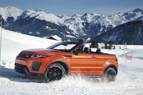 LR RR Evoque Conv Snowdrifting 2