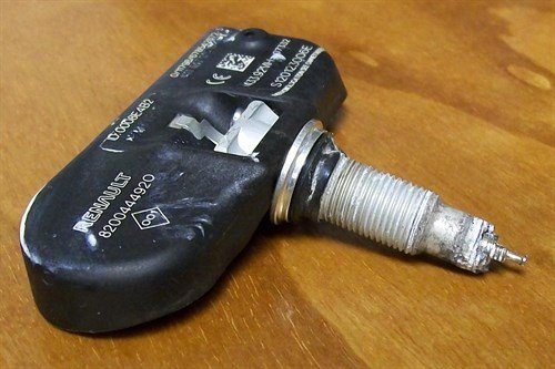 TPMS Valve Corroded 700