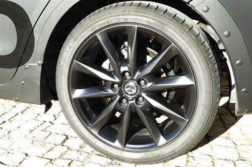 Mazda Skyactiv -X 215 45 R18 Tyre